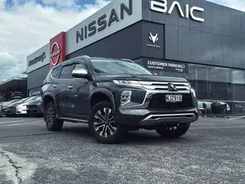 Mitsubishi Pajero Sport 2021 photo 2