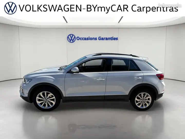 Volkswagen T-Roc 2022 photo 2