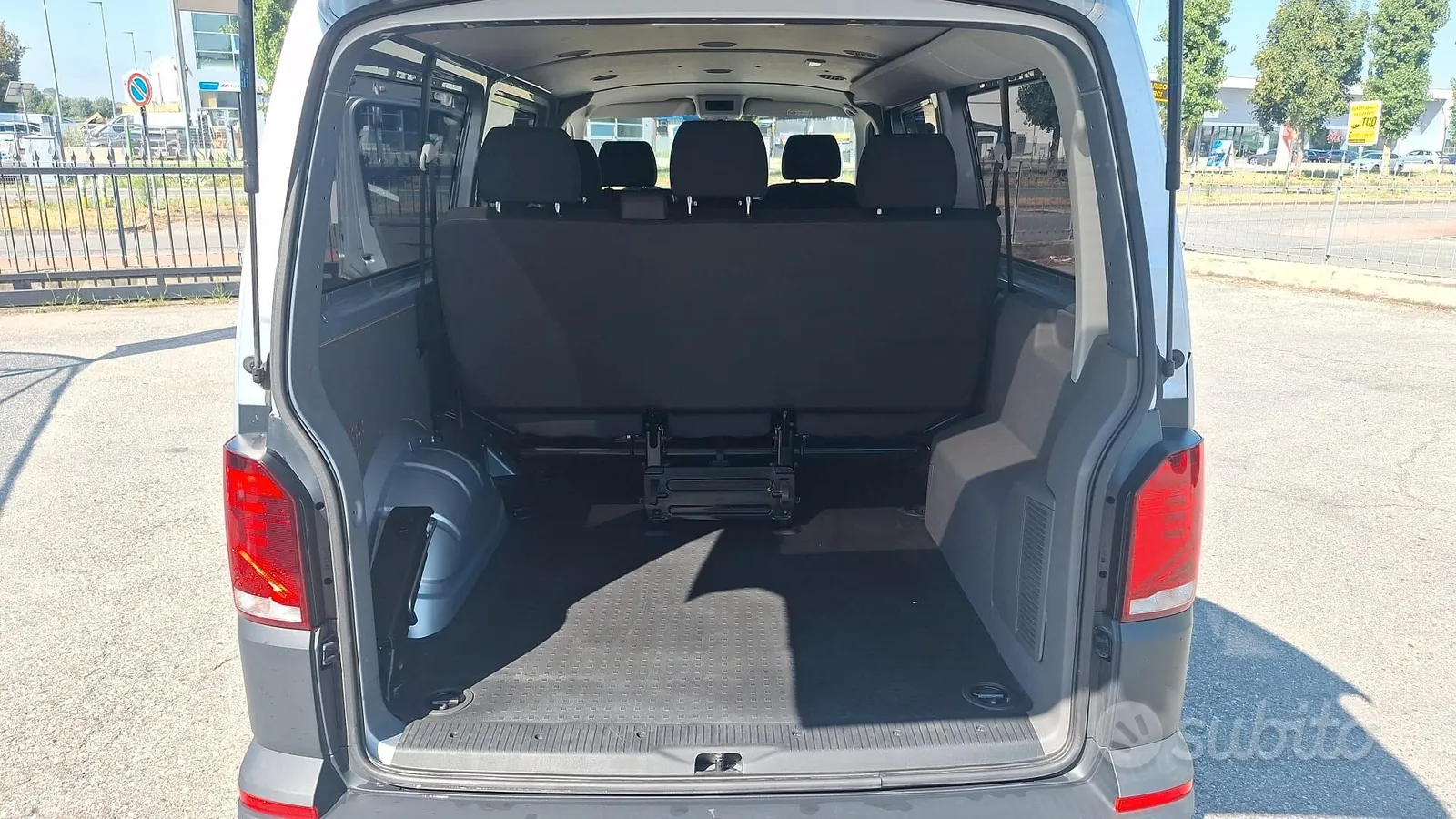 Volkswagen Transporter 2024 photo 5