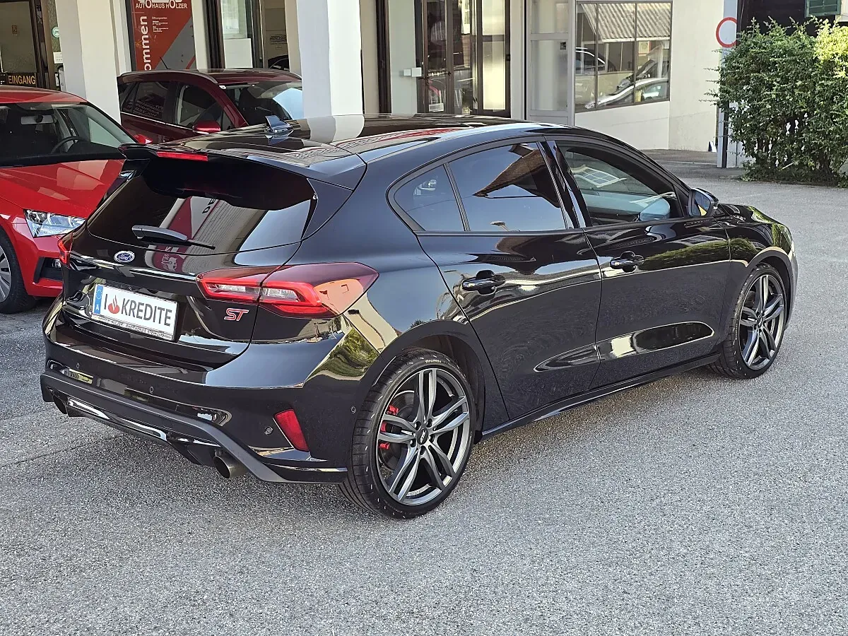 Ford Focus 2022 photo 3