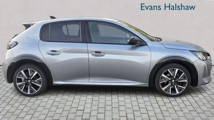 Peugeot 208 2020 photo 2