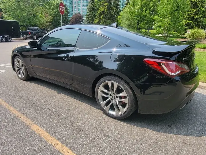 Hyundai Genesis Coupe 2016 photo 2