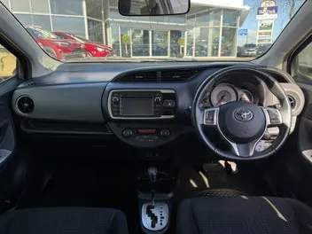 Toyota Yaris 2016 photo 3