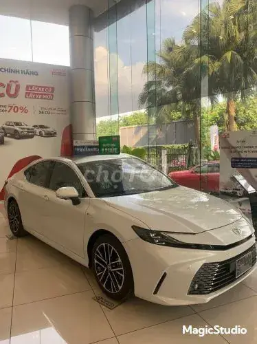 Toyota Camry 2026 photo 2
