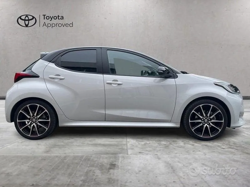 Toyota Yaris 2024 photo 3