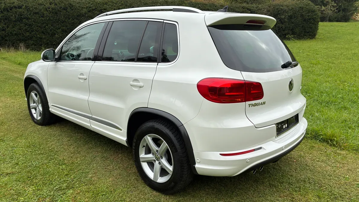 Volkswagen Tiguan 2012 photo 2