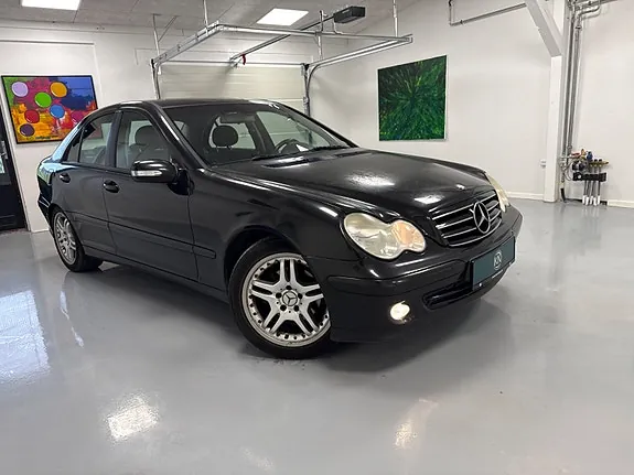 Mercedes-Benz C180 2005 photo 3