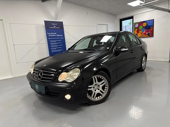 Mercedes-Benz C180 2005 photo 2