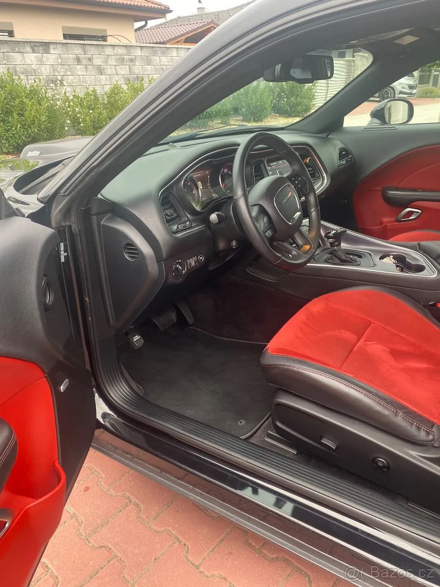 Dodge Challenger 2018 photo 4