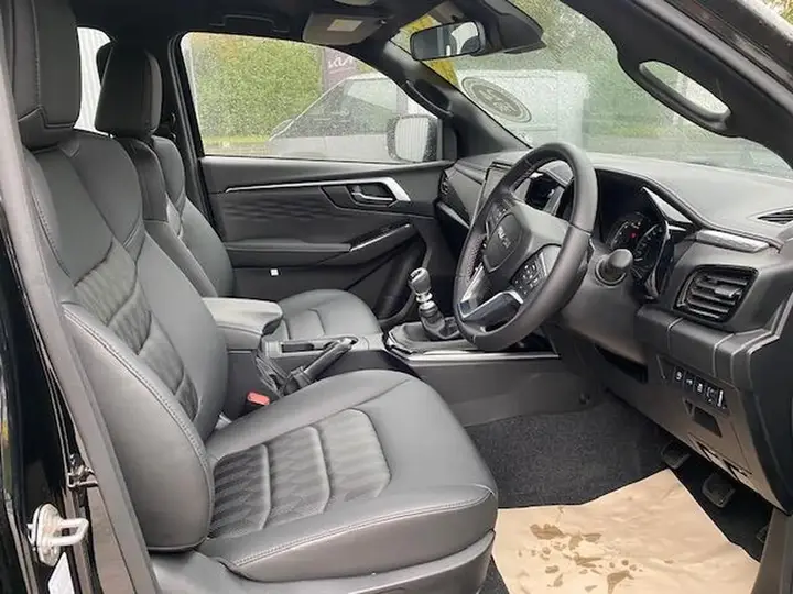 Isuzu D-Max 2025 photo 3