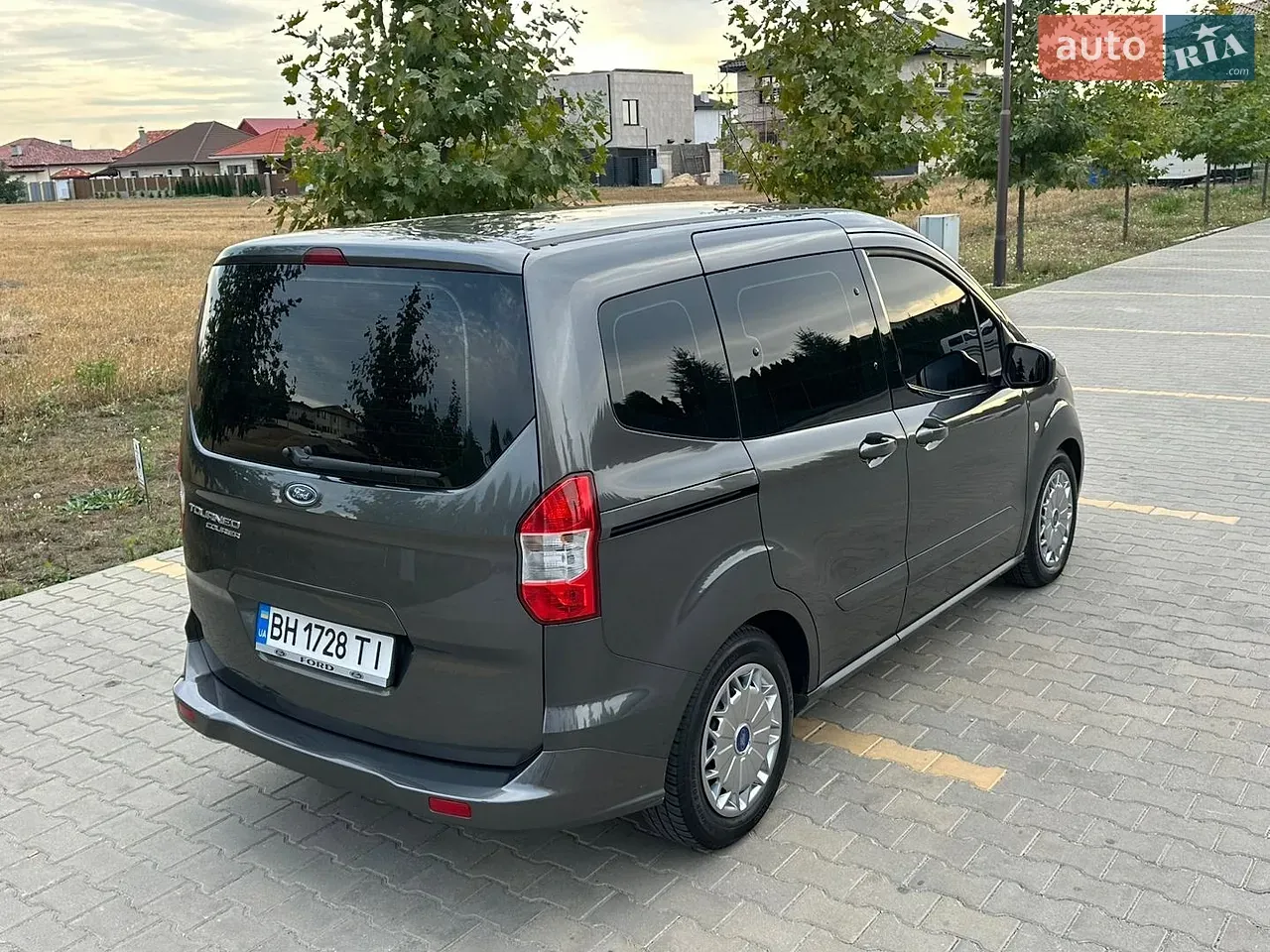 Ford Tourneo Courier 2017 photo 3