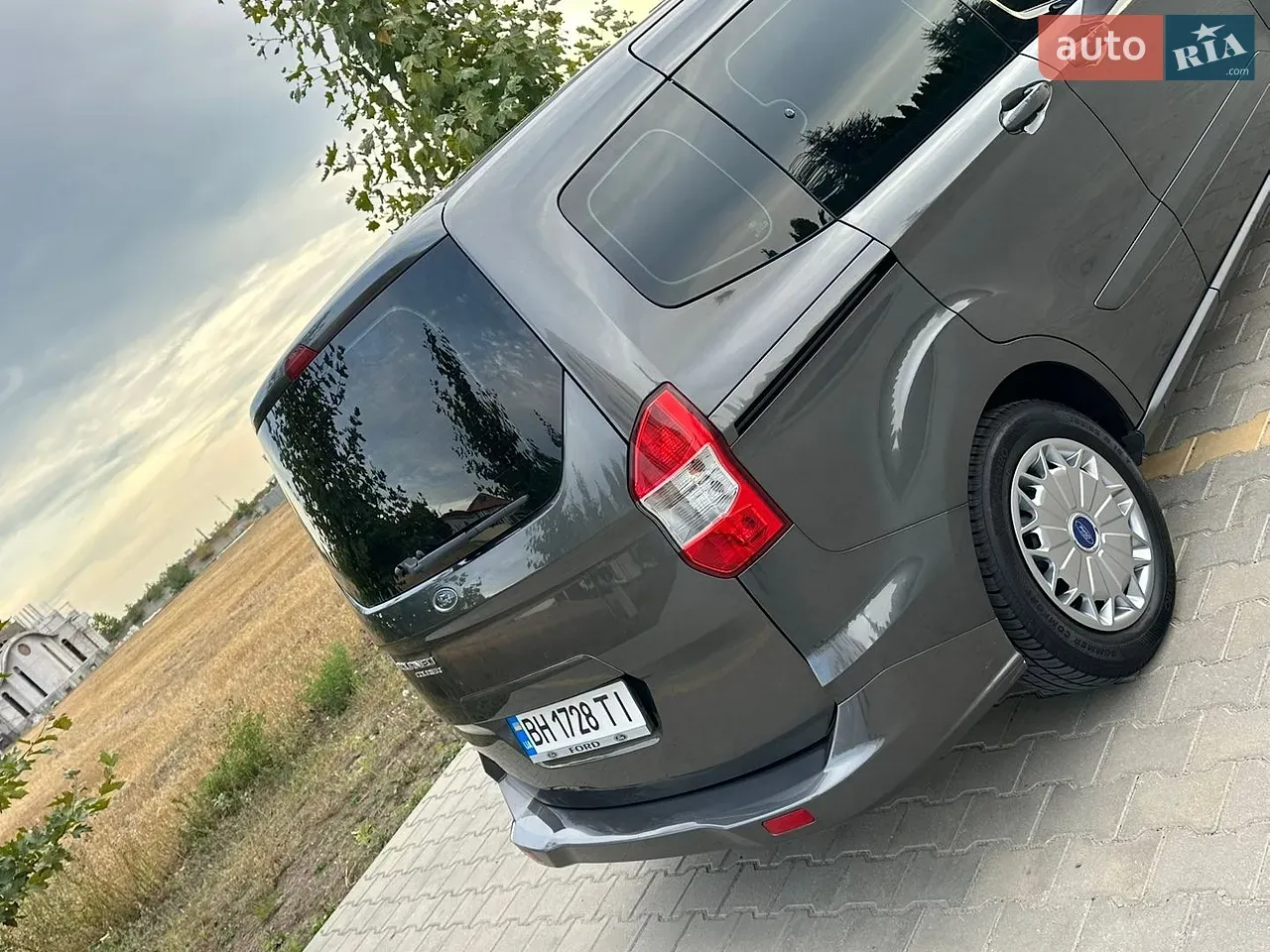 Ford Tourneo Courier 2017 photo 4