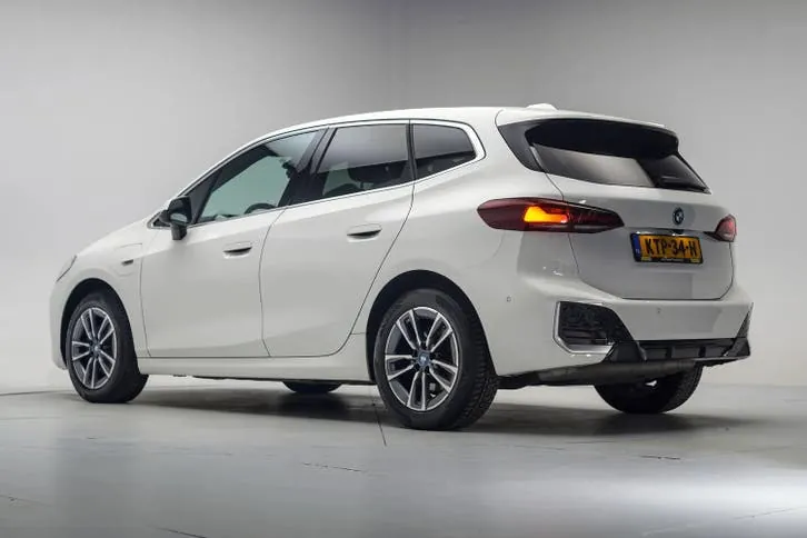 BMW 2 Series Active Tourer 2023 photo 3