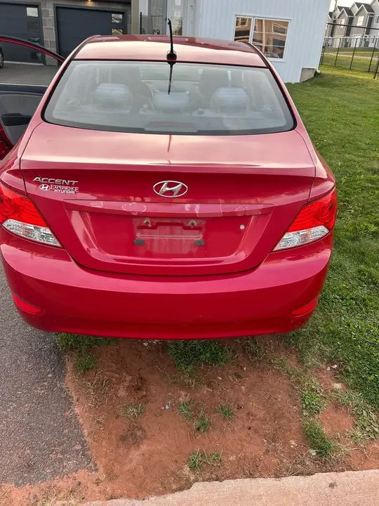 Hyundai Accent 2013 photo 3