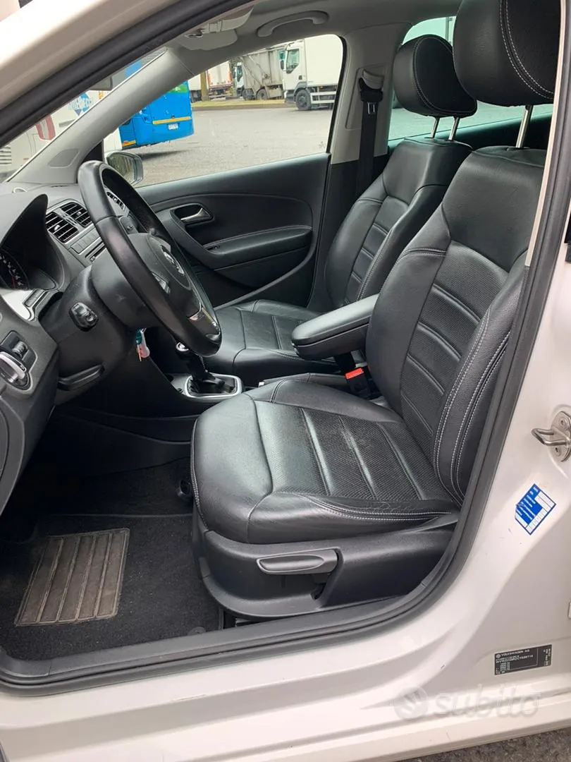 Volkswagen Polo 2011 photo 3