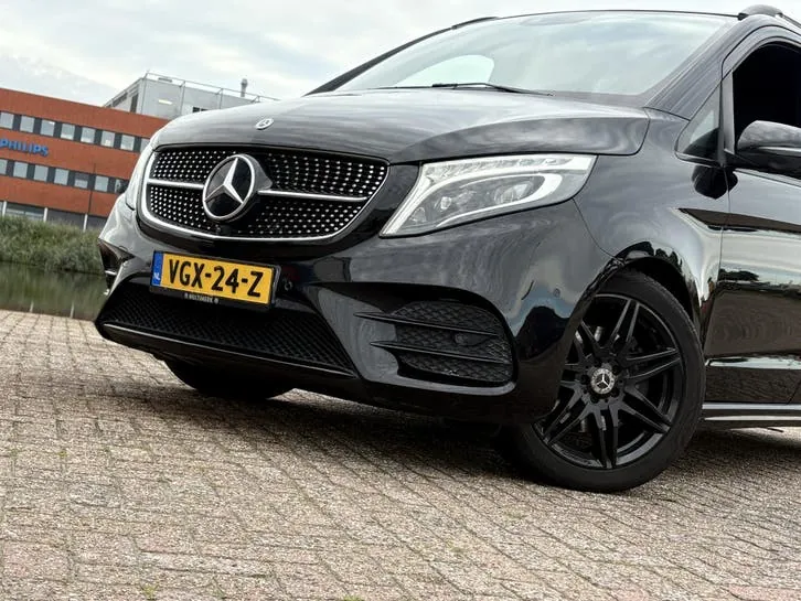 Mercedes-Benz V-Class 2020 photo 2