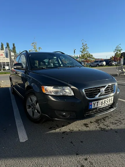 Volvo V50 2010 photo 2