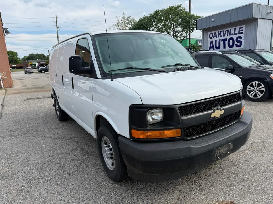 Chevrolet Express 2017 photo 2