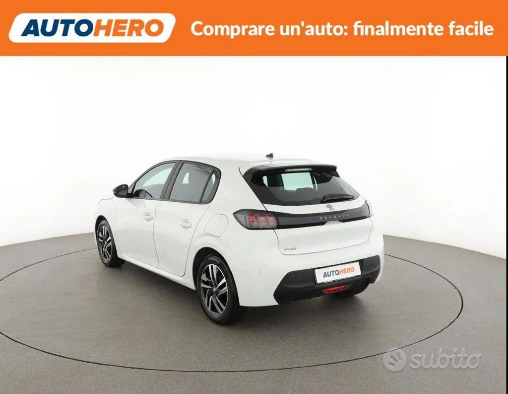 Peugeot 208 2023 photo 4