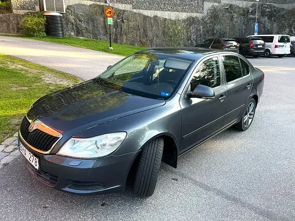 Skoda Octavia 2010 photo 4