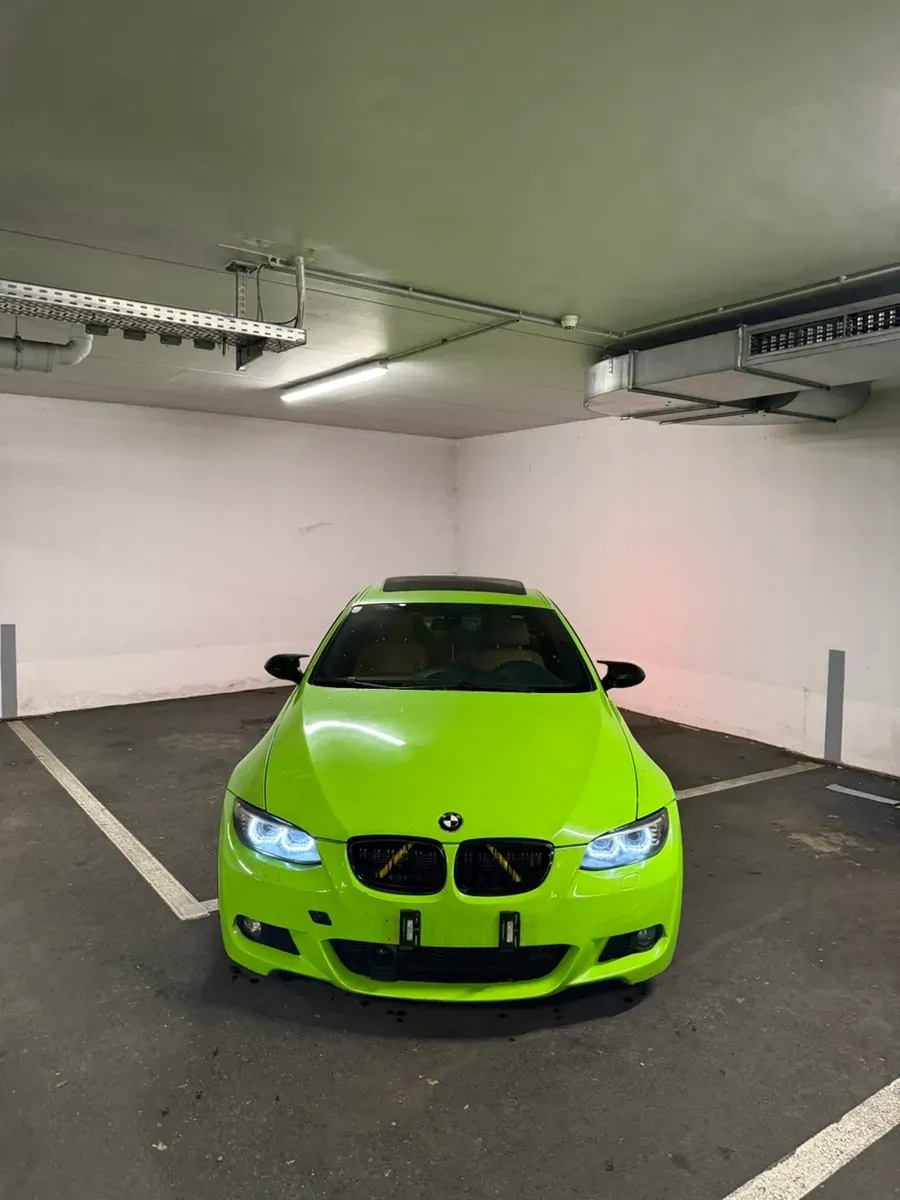 BMW 3 Series 2008 photo 2