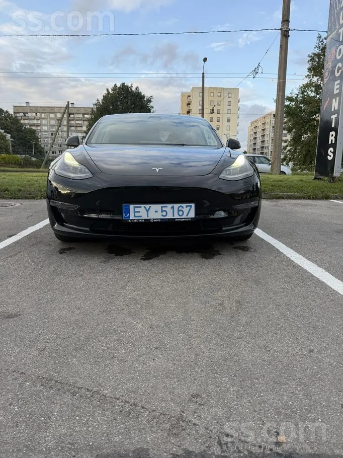 Tesla Model 3 2021 photo 4