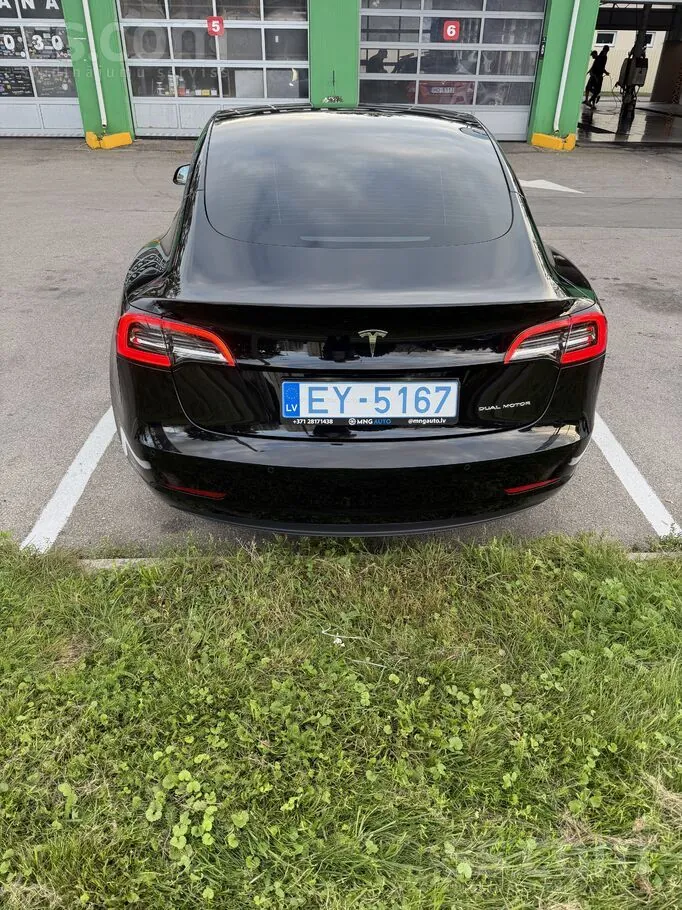 Tesla Model 3 2021 photo 5