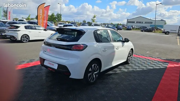 Peugeot 208 2024 photo 5