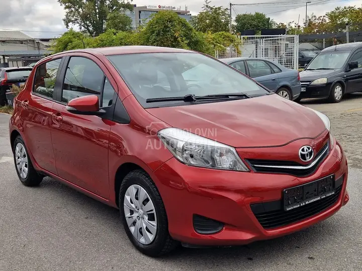Toyota Yaris 2012 photo 5
