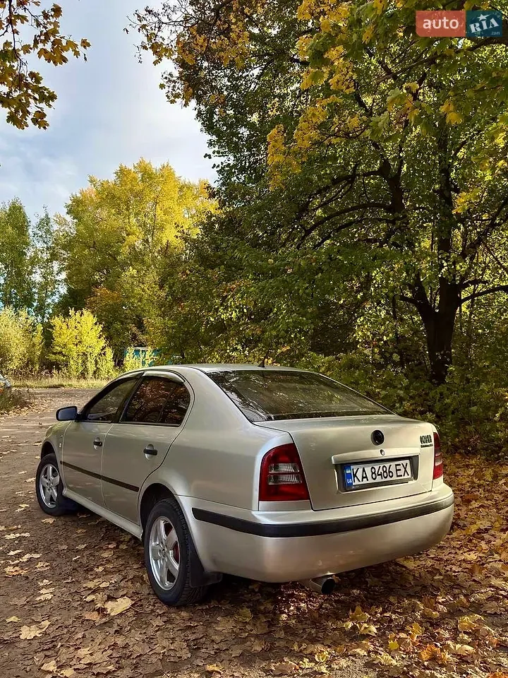 Skoda Octavia 2004 photo 4