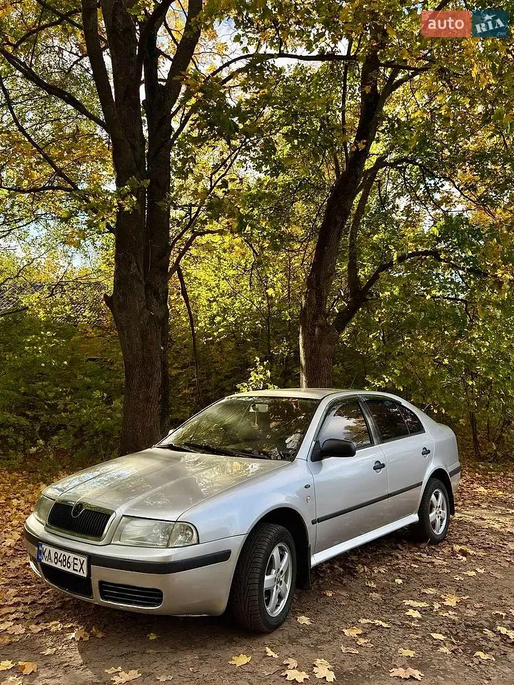 Skoda Octavia 2004 photo 2