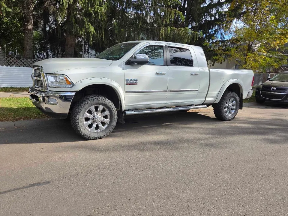 Dodge Ram 3500 Laramie