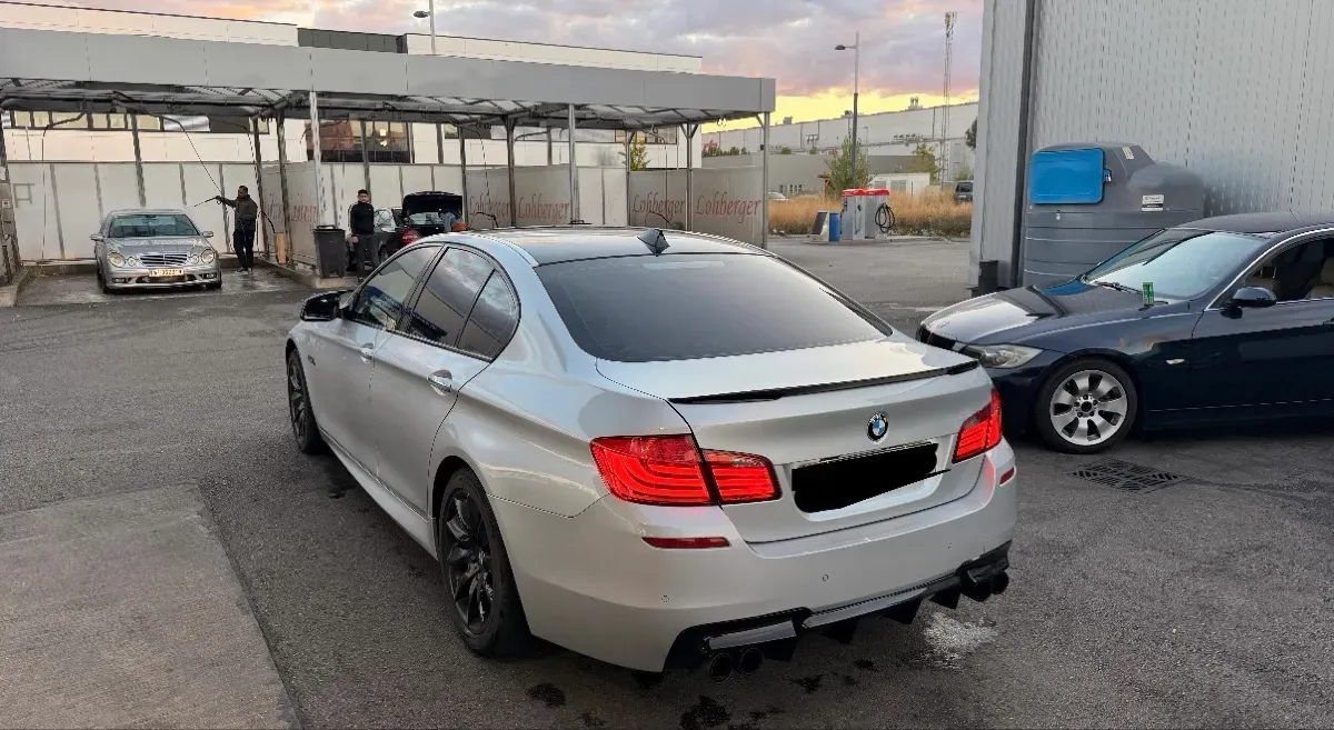 BMW 5 Series 2012 photo 3