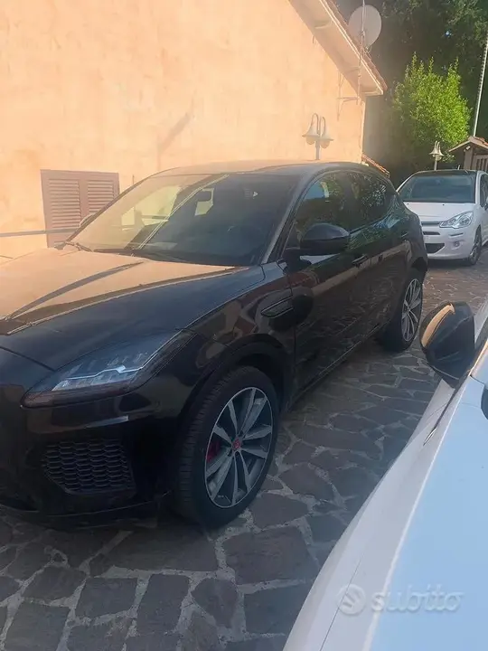 Jaguar E-Pace 2019 photo 5