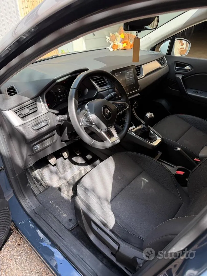 Renault Captur 2023 photo 4