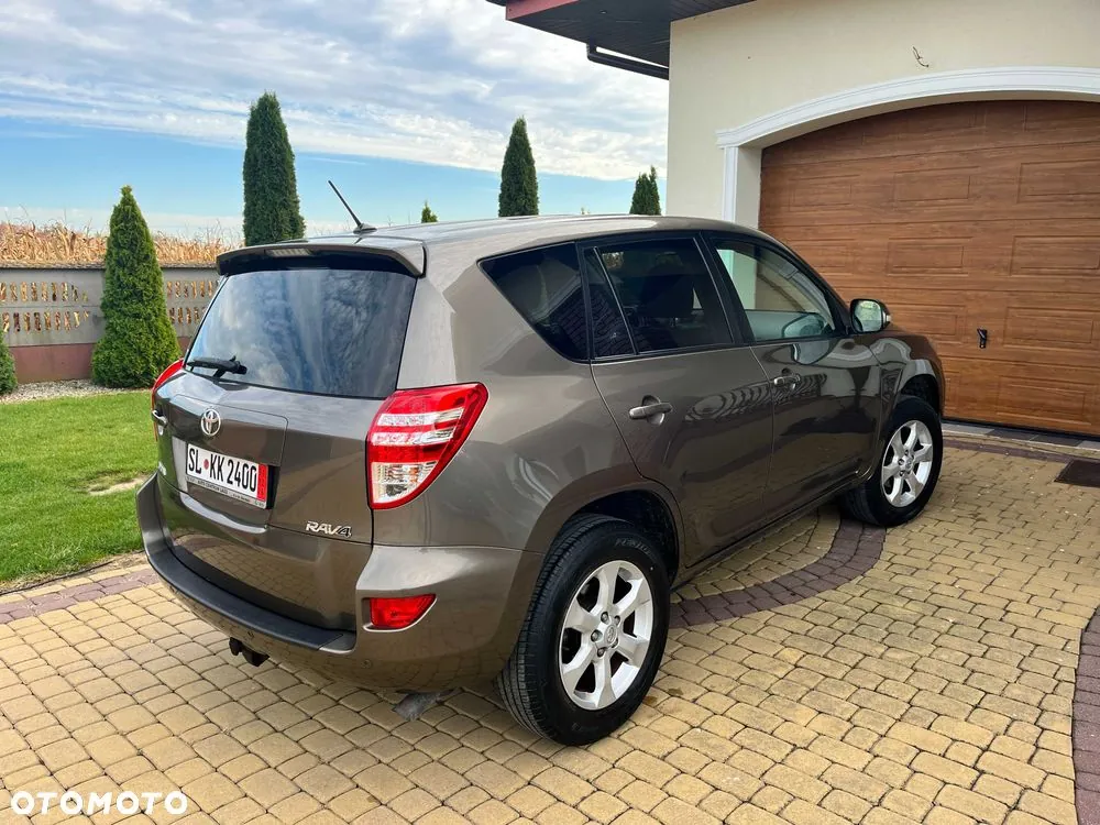 Toyota Rav4 2011 photo 4