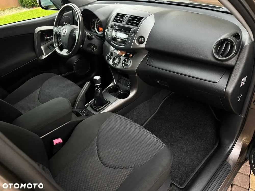 Toyota Rav4 2011 photo 5