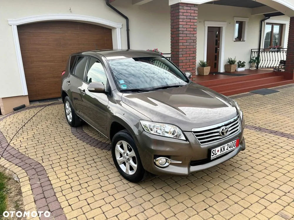 Toyota Rav4 2011 photo 2