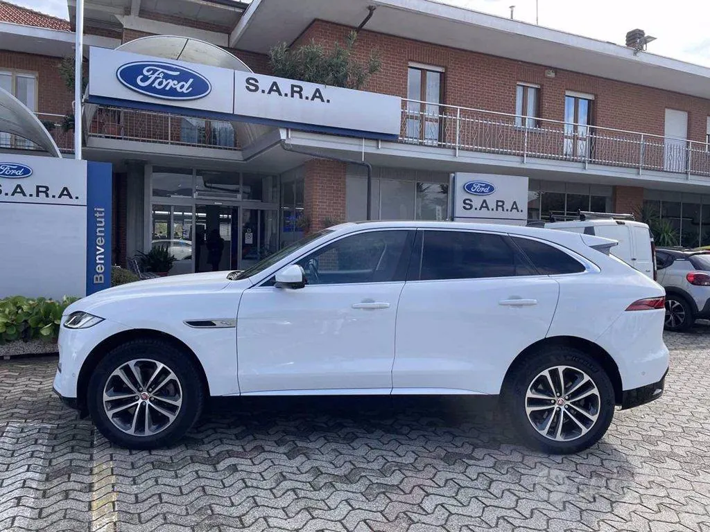 Jaguar F-Pace 2021 photo 2