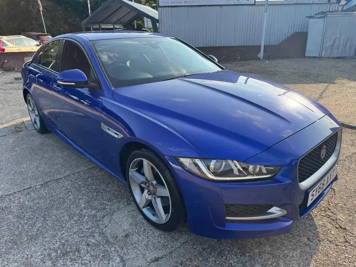 Jaguar Xe
