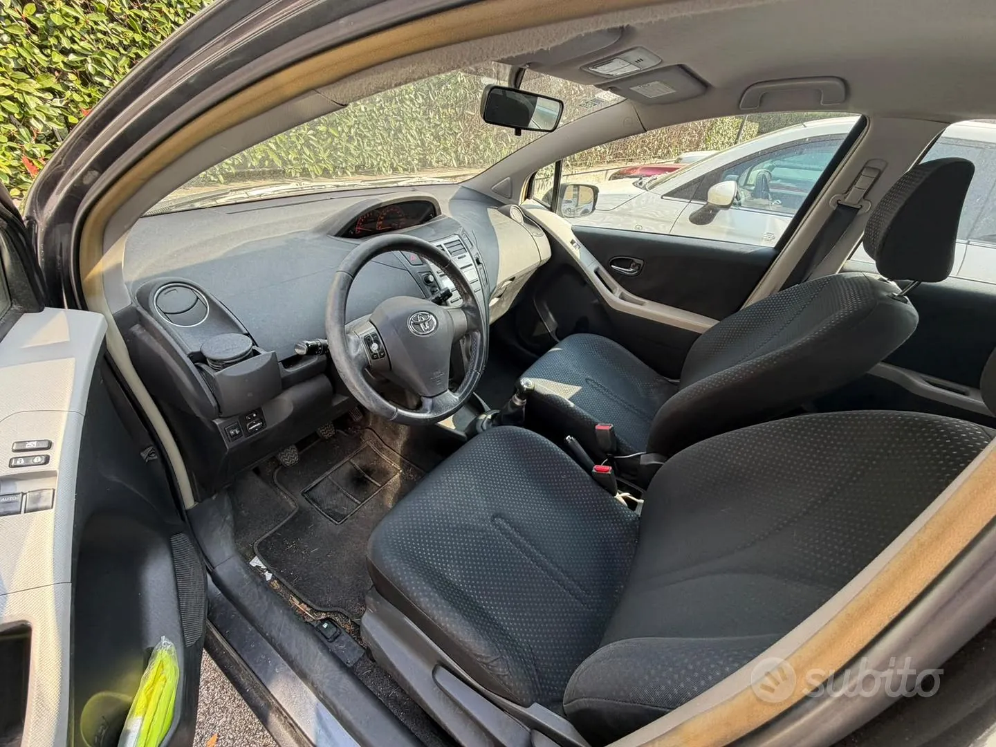 Toyota Yaris 2010 photo 4