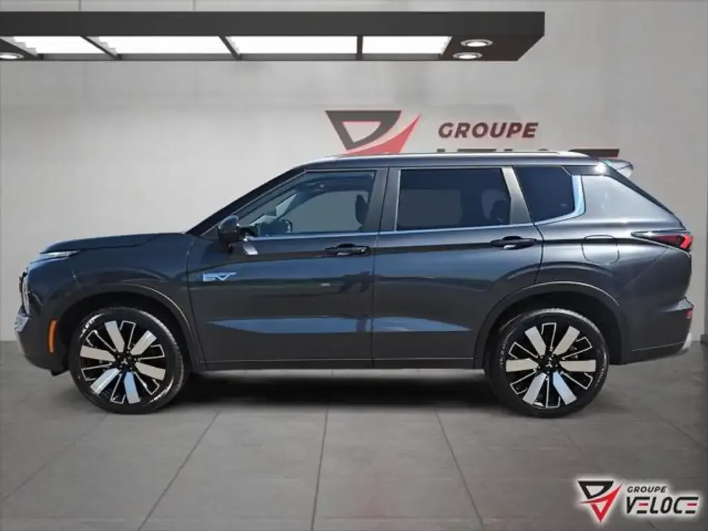 Mitsubishi Outlander 2026 photo 3