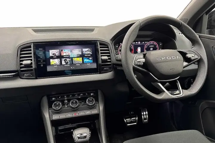 Skoda Karoq 2026 photo 2