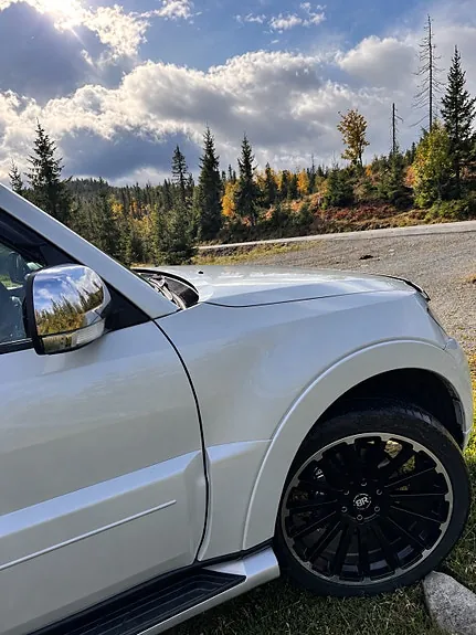 Mitsubishi Pajero 2018 photo 2