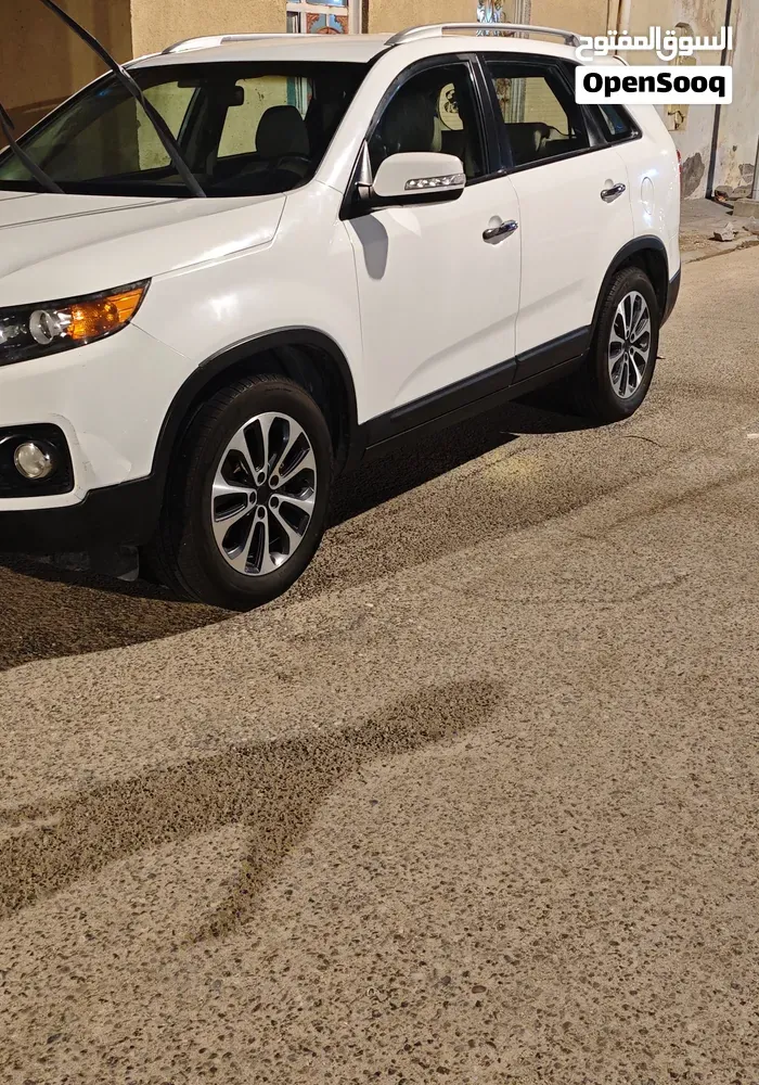 Kia Sorento 2012 photo 2