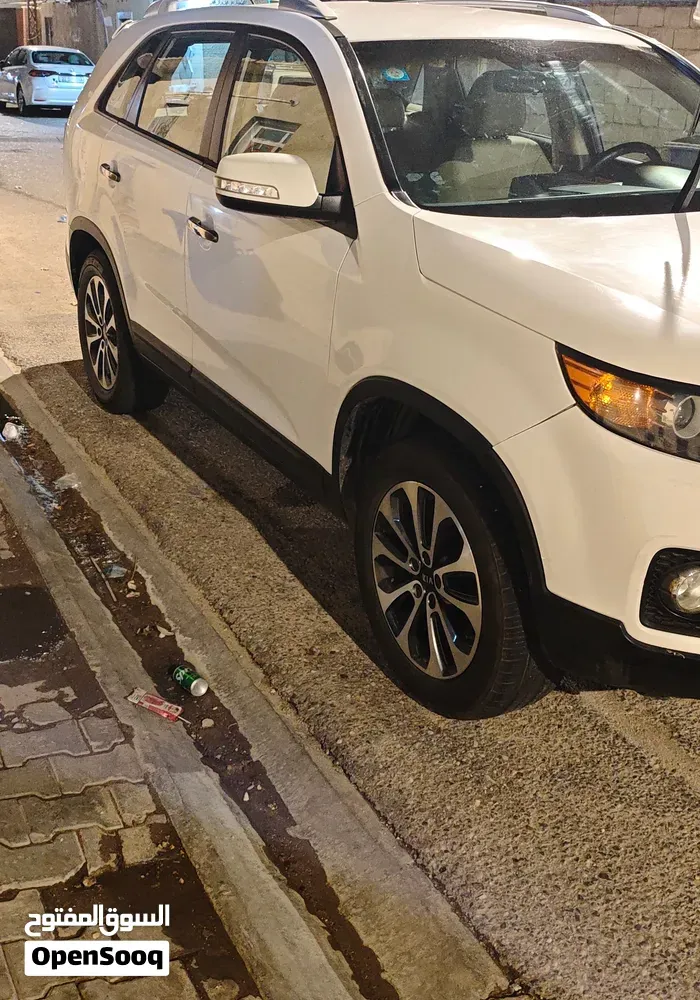 Kia Sorento 2012 photo 4