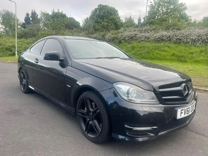 Mercedes-Benz C-Class 2011 photo 3