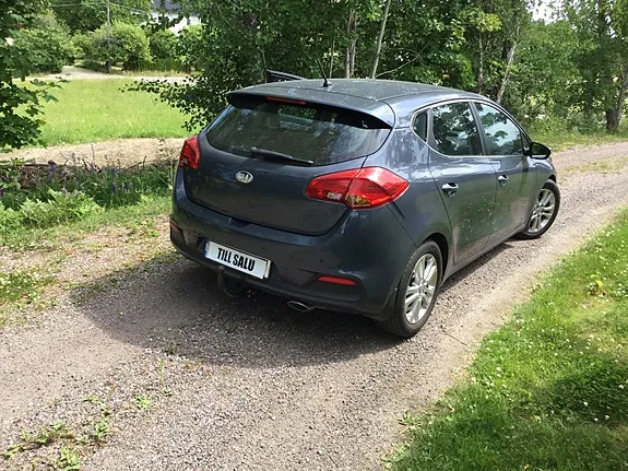 Kia Ceed 2013 photo 4