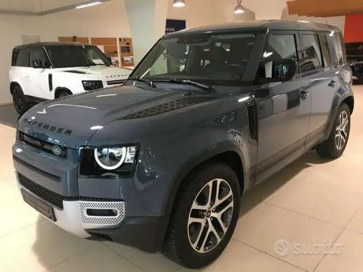 Land Rover Defender 110