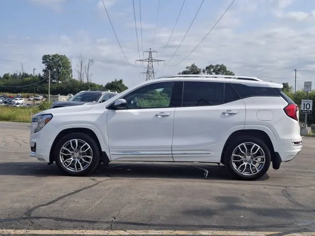 GMC Terrain 2022 photo 2